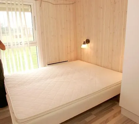 Four-bedroom Holiday In 2 *