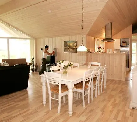 Four-bedroom Holiday In 2 Feriehus